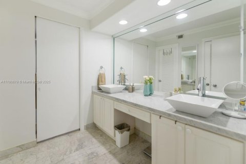 Copropriété à louer à Key Biscayne, Floride: 2 chambres, 130.9 m2 № 1938366 - photo 9