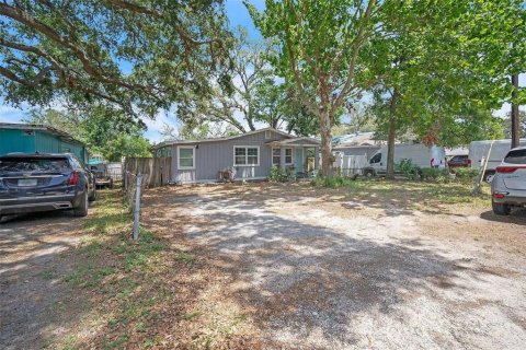 House in Tampa, Florida 2 bedrooms, 101.08 sq.m. № 1745187 - photo 21