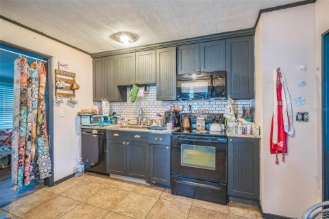 House in Tampa, Florida 2 bedrooms, 101.08 sq.m. № 1745187 - photo 5