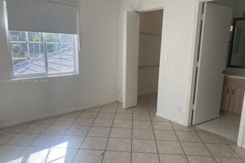 Touwnhouse à louer à Weston, Floride: 2 chambres, 105.07 m2 № 2008073 - photo 13