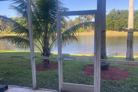 Touwnhouse à Weston, Floride 2 chambres, 105.07 m2 № 2008073