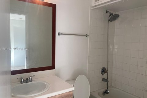 Touwnhouse à louer à Weston, Floride: 2 chambres, 105.07 m2 № 2008073 - photo 14