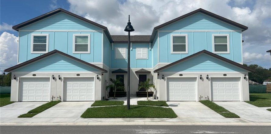 Adosado en Clearwater, Florida 2 dormitorios, 121.89 m2 № 1810548