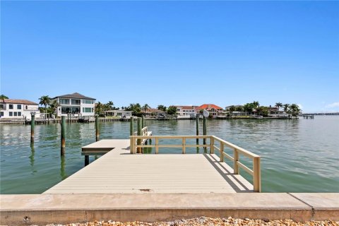 Land in Belleair Beach, Florida № 2391586 - photo 23