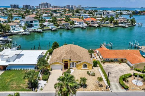 Land in Belleair Beach, Florida № 2391586 - photo 9