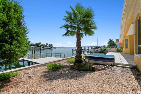 Land in Belleair Beach, Florida № 2391586 - photo 21