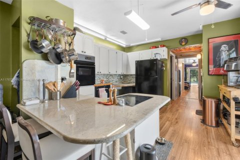 Condo in Coral Springs, Florida, 1 bedroom  № 1875355 - photo 7