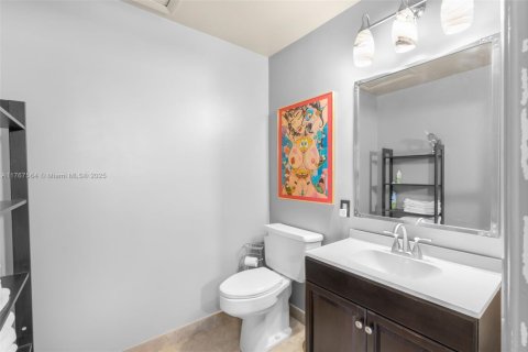 Condo in Coral Springs, Florida, 1 bedroom  № 1875355 - photo 13