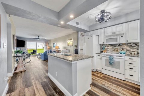 Condo in Ormond Beach, Florida, 2 bedrooms  № 1840045 - photo 2