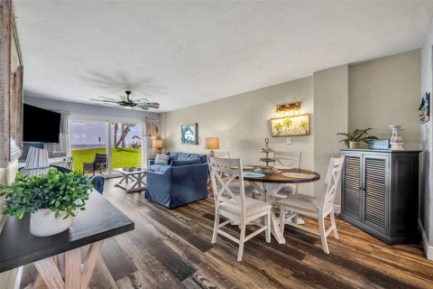 Condo in Ormond Beach, Florida, 2 bedrooms  № 1840045 - photo 8