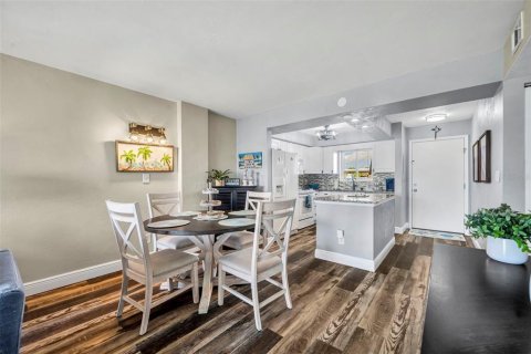 Condo in Ormond Beach, Florida, 2 bedrooms  № 1840045 - photo 10