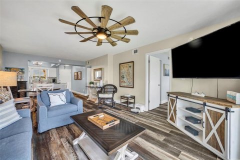 Condo in Ormond Beach, Florida, 2 bedrooms  № 1840045 - photo 13