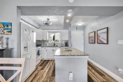 Condo in Ormond Beach, Florida, 2 bedrooms  № 1840045 - photo 4