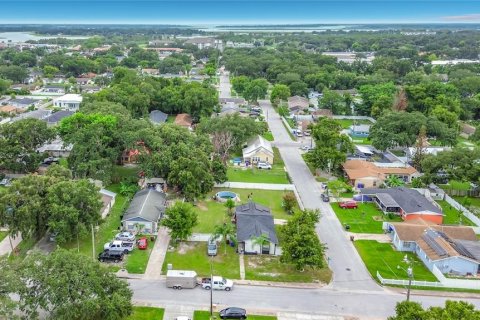 House in Kissimmee, Florida 2 bedrooms, 98.66 sq.m. № 2205634 - photo 6