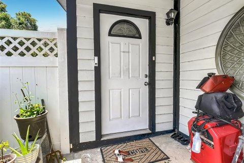 House in Kissimmee, Florida 2 bedrooms, 98.66 sq.m. № 2205634 - photo 5