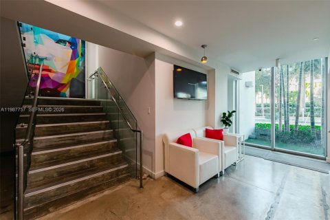 Immobilier commercial à vendre à Miami, Floride № 2049004 - photo 11