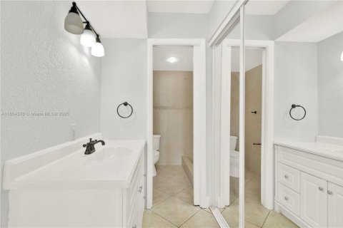 Appartement à louer à Hialeah, Floride: 3 chambres, 94.39 m2 № 1878587 - photo 22