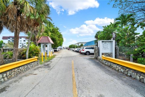 Appartement à louer à Hialeah, Floride: 3 chambres, 94.39 m2 № 1878587 - photo 23
