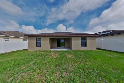 House in Dundee, Florida 3 bedrooms, 130.16 sq.m. № 2383429 - photo 16