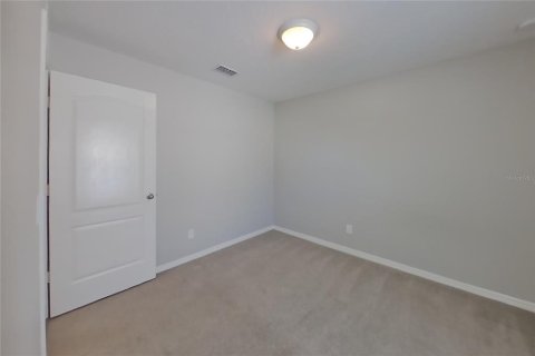 House in Dundee, Florida 3 bedrooms, 130.16 sq.m. № 2383429 - photo 11