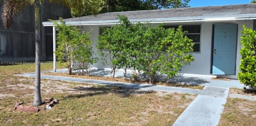 Condo in Lantana, Florida, 2 bedrooms  № 1707176