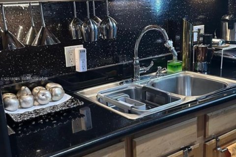 Condominio en venta en Miami Beach, Florida, 1 dormitorio, 43.66 m2 № 2090647 - foto 8