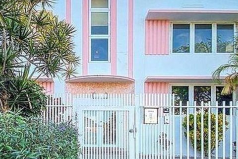 Condominio en venta en Miami Beach, Florida, 1 dormitorio, 43.66 m2 № 2090647 - foto 2