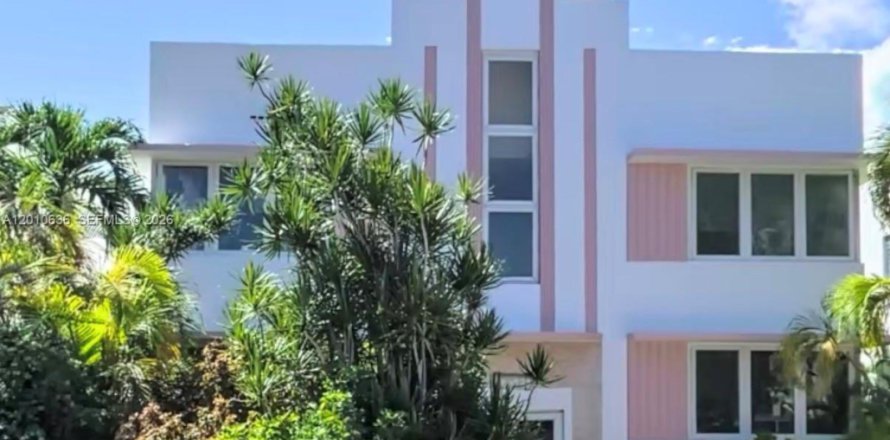Condominio en Miami Beach, Florida, 1 dormitorio  № 2090647