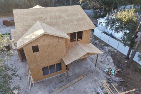 House in Interlachen, Florida 3 bedrooms, 142.23 sq.m. № 2206201 - photo 2
