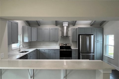 House in Edgewater, Florida 3 bedrooms, 204.38 sq.m. № 1828031 - photo 18