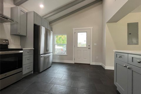 House in Edgewater, Florida 3 bedrooms, 204.38 sq.m. № 1828031 - photo 16
