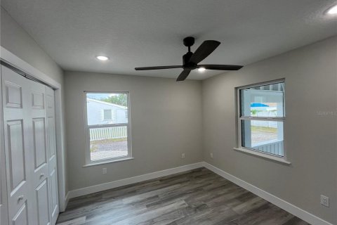 House in Edgewater, Florida 3 bedrooms, 204.38 sq.m. № 1828031 - photo 24