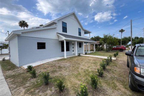 House in Edgewater, Florida 3 bedrooms, 204.38 sq.m. № 1828031 - photo 4