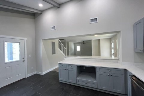 House in Edgewater, Florida 3 bedrooms, 204.38 sq.m. № 1828031 - photo 15