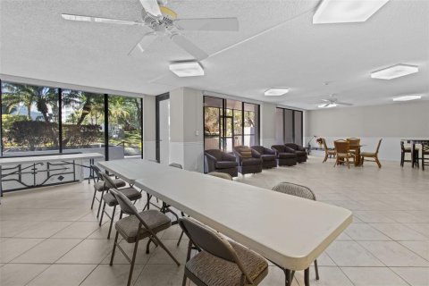Condo in Belleair, Florida, 2 bedrooms  № 1644063 - photo 25