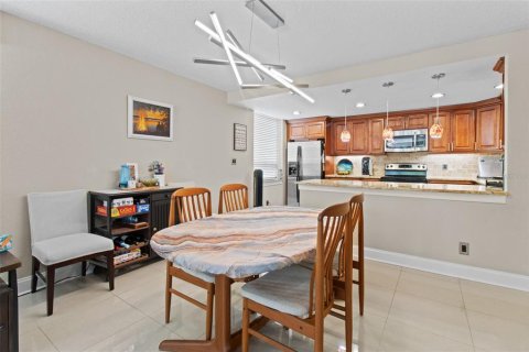 Condo in Belleair, Florida, 2 bedrooms  № 1644063 - photo 5