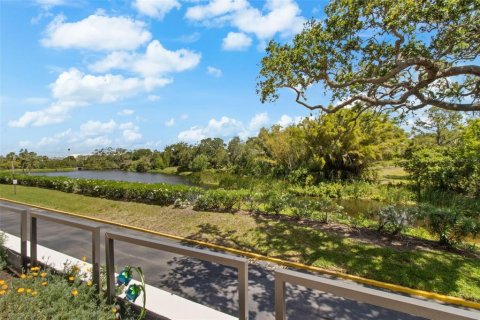 Condo in Belleair, Florida, 2 bedrooms  № 1644063 - photo 18