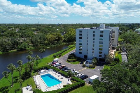 Condo in Belleair, Florida, 2 bedrooms  № 1644063 - photo 20