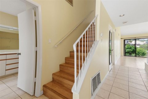 Купить кондоминиум в Сарасота, Флорида 7 комнат, 148.27м2, № 2275447 - фото 5