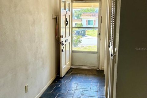 House in Clearwater, Florida 2 bedrooms, 141.86 sq.m. № 2227276 - photo 5