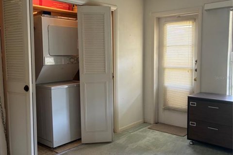 House in Clearwater, Florida 2 bedrooms, 141.86 sq.m. № 2227276 - photo 11