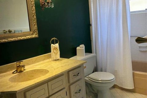 House in Clearwater, Florida 2 bedrooms, 141.86 sq.m. № 2227276 - photo 13