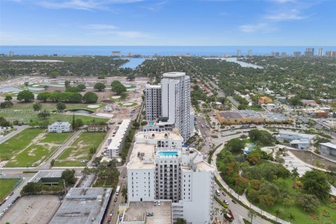 Condominio en venta en Hollywood, Florida, 1 dormitorio, 87.24 m2 № 2007435 - foto 30