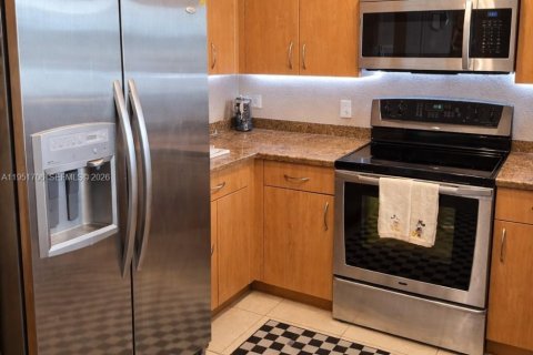 Condominio en venta en Hollywood, Florida, 1 dormitorio, 87.24 m2 № 2007435 - foto 4