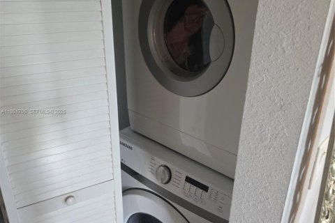 Condominio en venta en Hollywood, Florida, 1 dormitorio, 87.24 m2 № 2007435 - foto 12