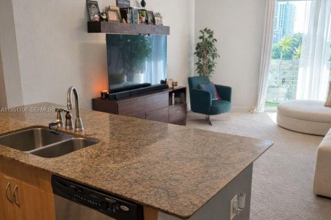 Condominio en venta en Hollywood, Florida, 1 dormitorio, 87.24 m2 № 2007435 - foto 5