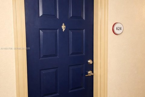 Condominio en venta en Hollywood, Florida, 1 dormitorio, 87.24 m2 № 2007435 - foto 2