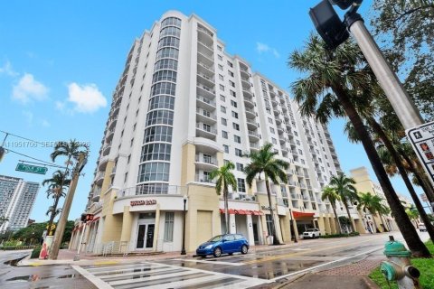 Condominio en venta en Hollywood, Florida, 1 dormitorio, 87.24 m2 № 2007435 - foto 29
