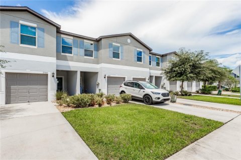 Townhouse in Lutz, Florida 3 bedrooms, 151.8 sq.m. № 2360913