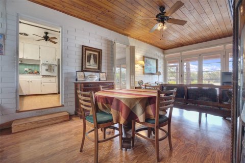 House in DeLand, Florida 5 bedrooms, 255.67 sq.m. № 2223041 - photo 23